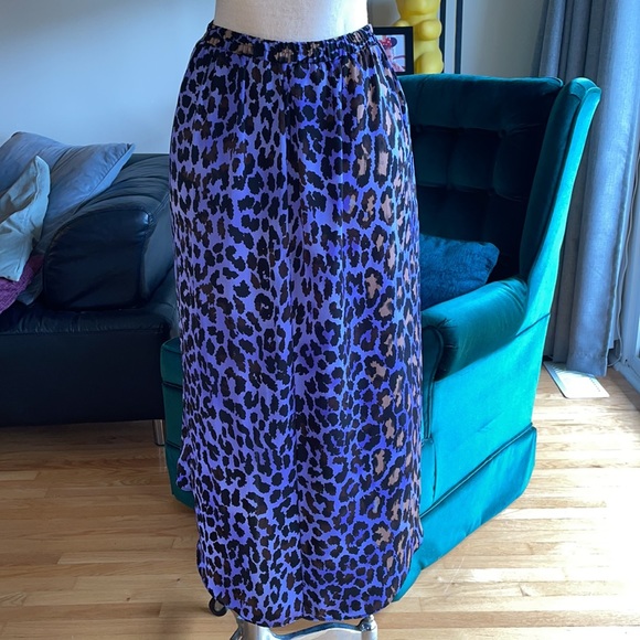 Witchery beautiful skirt - Picture 6 of 8